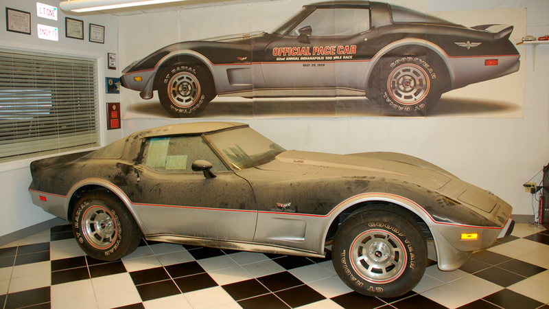 Illustration for article titled This is what a barn-fresh 1978 Corvette Pace Car with 13 miles looks like